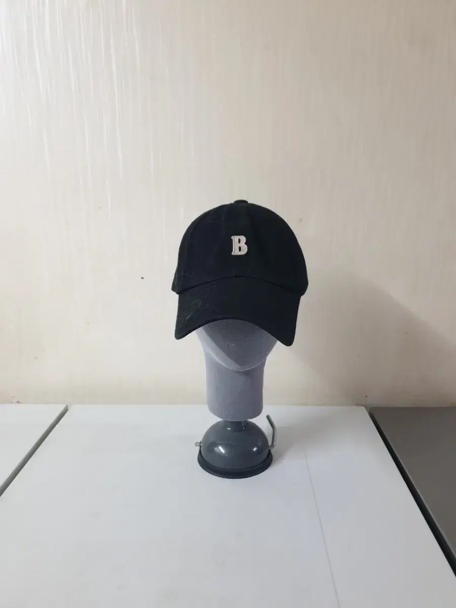 帽子 BMUET(TE) RIBBON DETAIL LOGO BALLCAP bmuet ONE RIBBON LOGO BALL CAP on Bunjang Global Site.